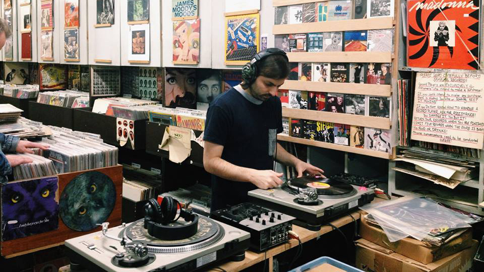 Miguel Colmenares mixes some tunes for Wood'd Mixtapes Collection