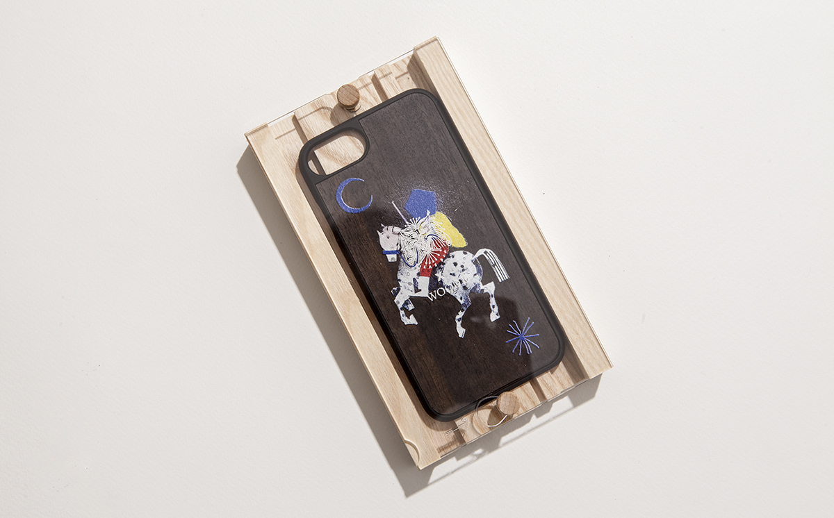 Dilen Tigreblu designs for Wood'd an esclusive iPhone Cover